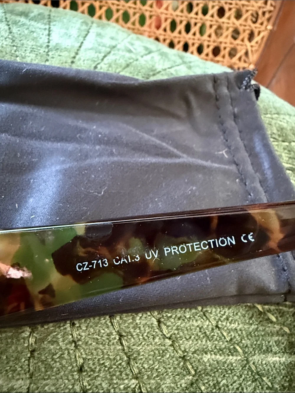 NWOT Striped Elton John Glam Cool Cat Novelty Sunglasses